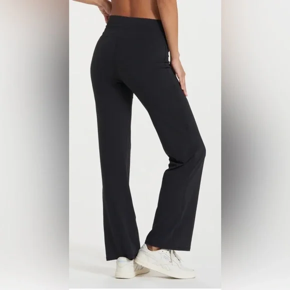 Vuori Daily Wideleg Pants